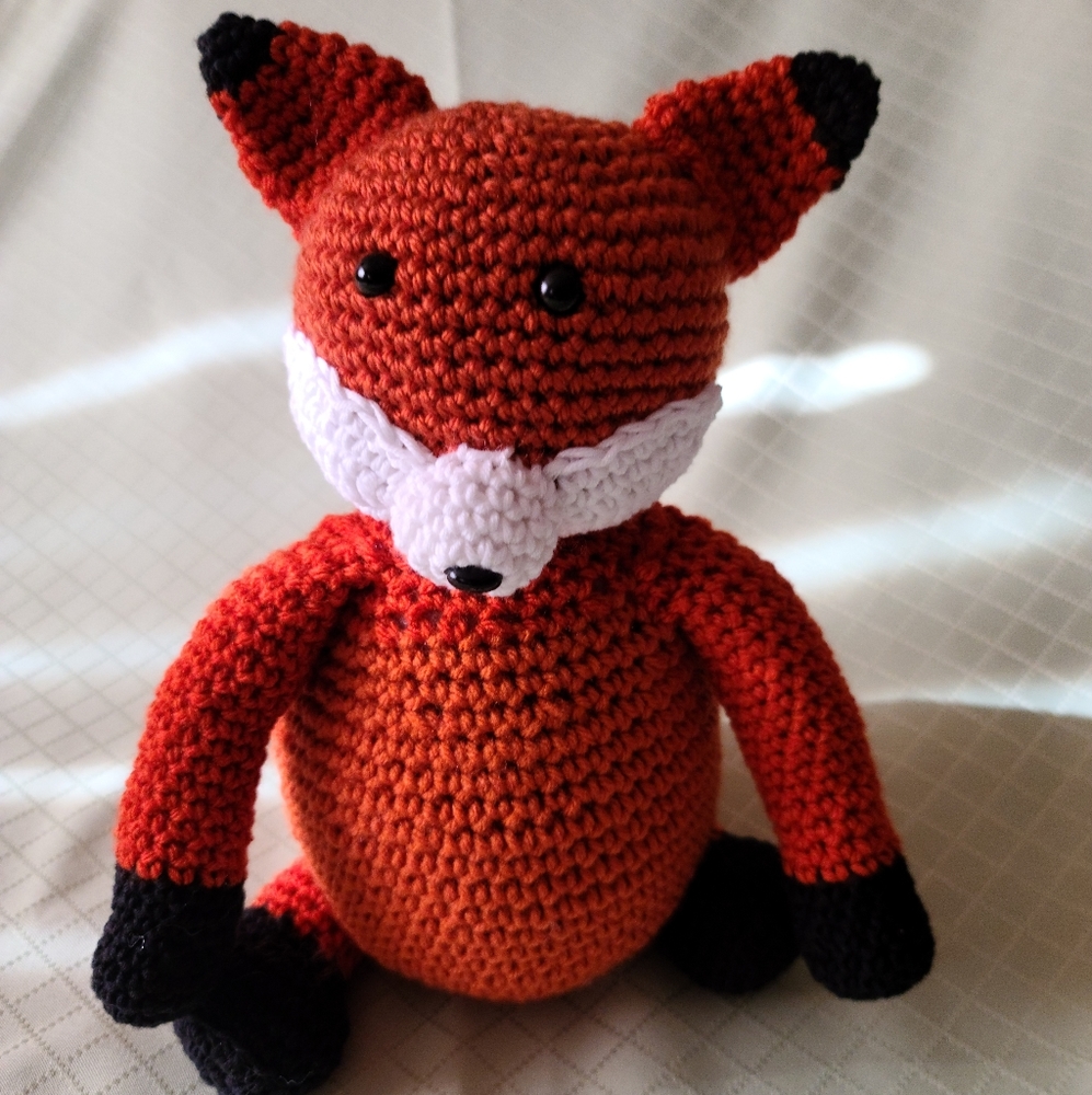 Amigurumi Crochet Stuffed Animals: Fox